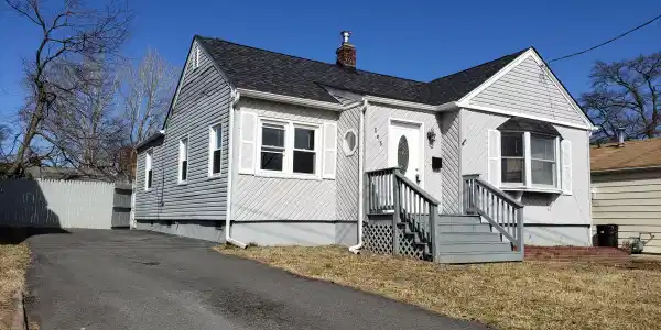 868 Woodmere Drive