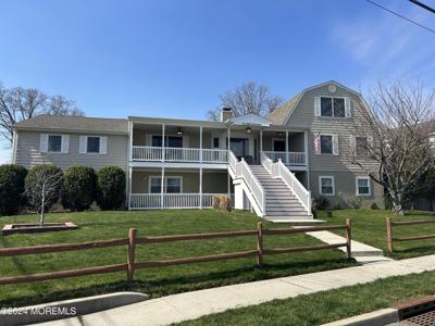 100 Shore Boulevard