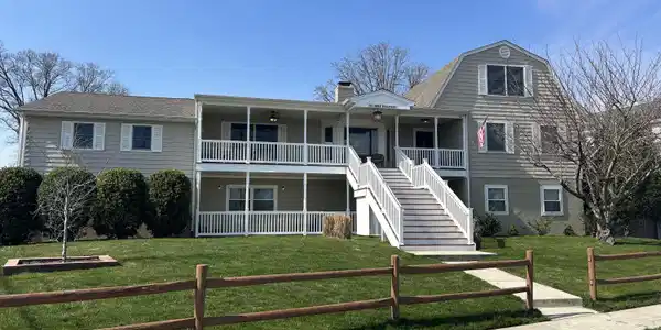 100 Shore Boulevard