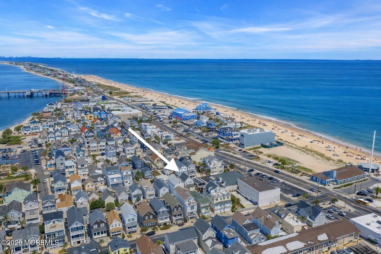 Image 2: Summer coastal town3