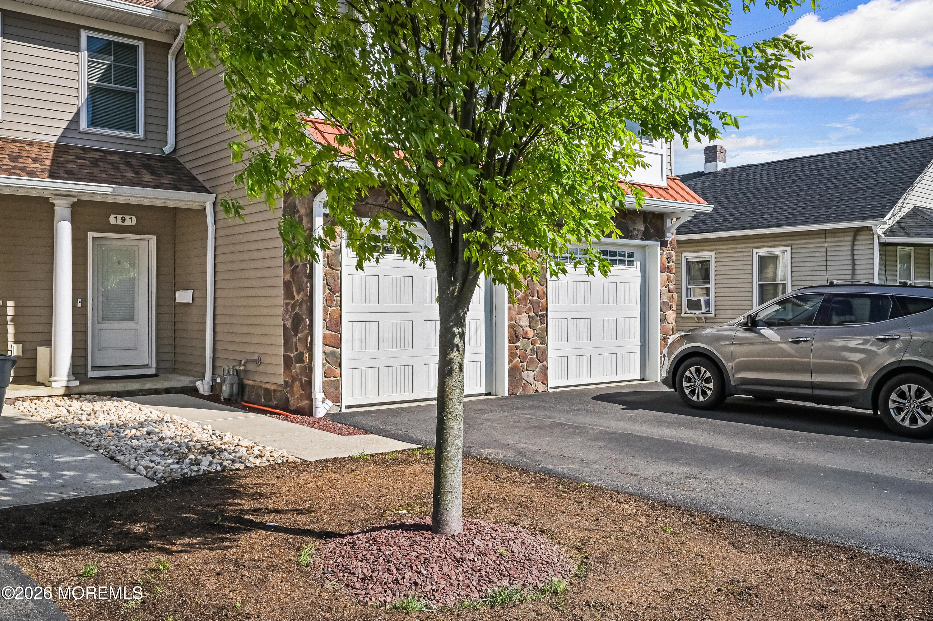 Image 2: 191_chingarora_ave003