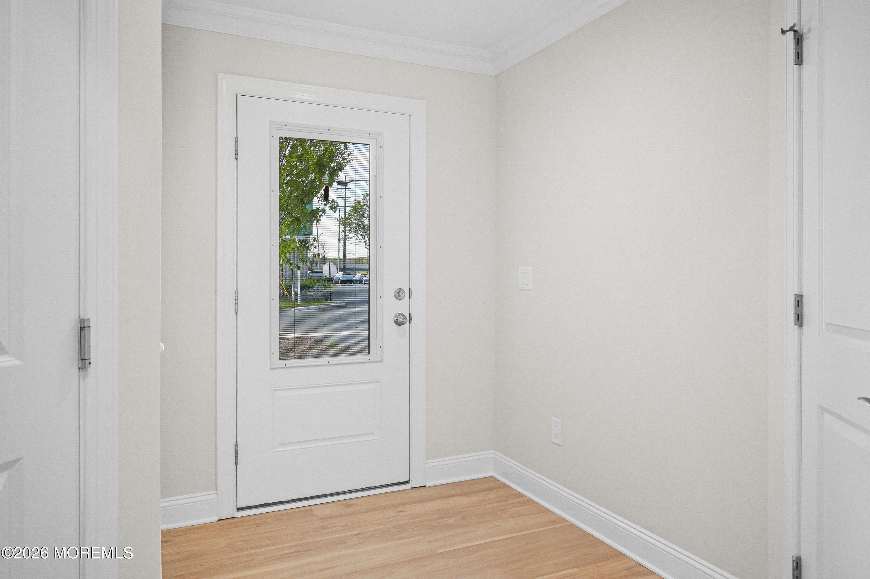 Image 4: 191_chingarora_ave005