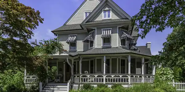 424 Mercer Avenue