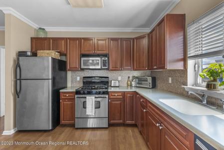 276 Beachway Avenue Unit Apt 1