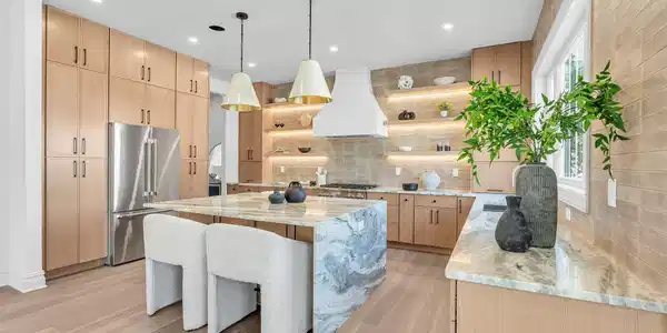 Image 3: Kitchen