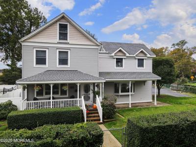 121 Center Avenue