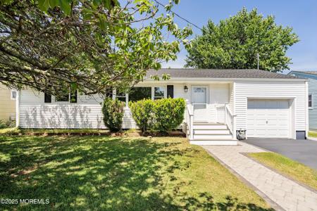 627 N Manetta Drive