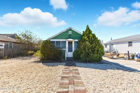 115 Midway Avenue