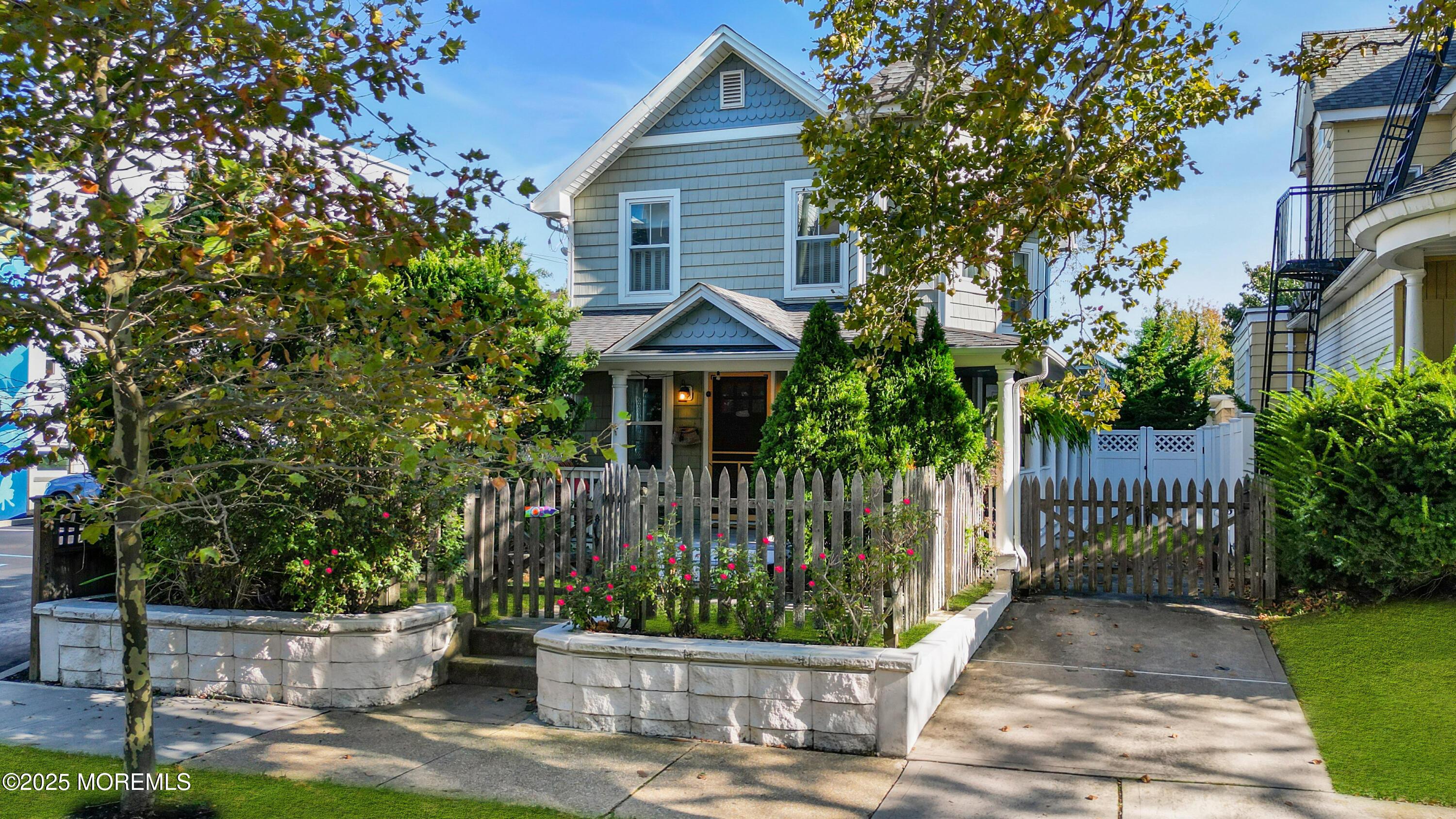 Image 2: 009_dji_Front