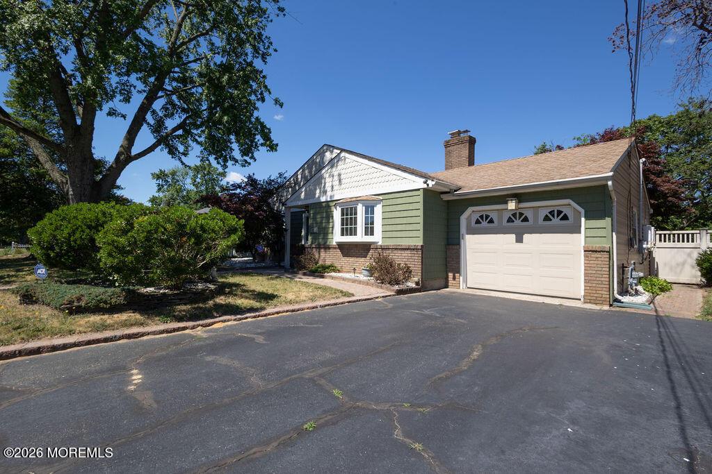 Image 2: Double wide driveway