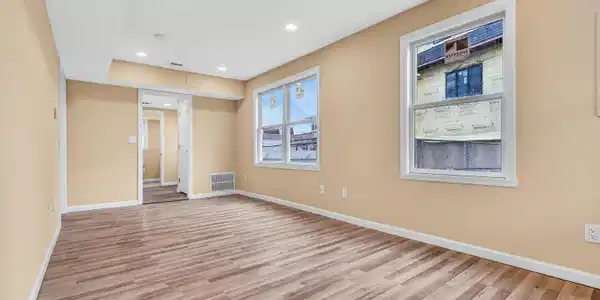 149 Center Avenue