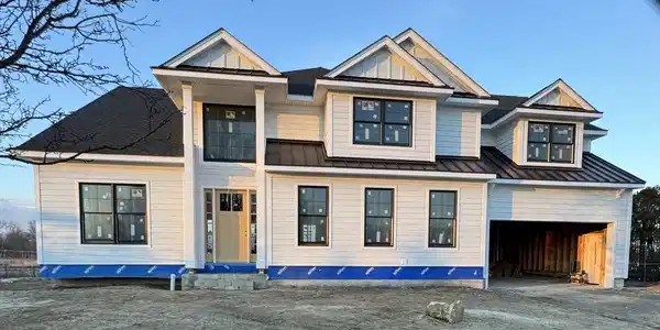 11 Leeward Court