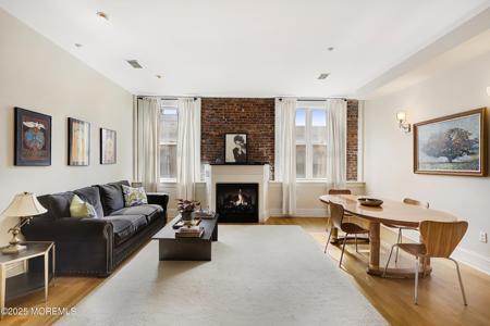 601 Mattison Avenue Unit 4B