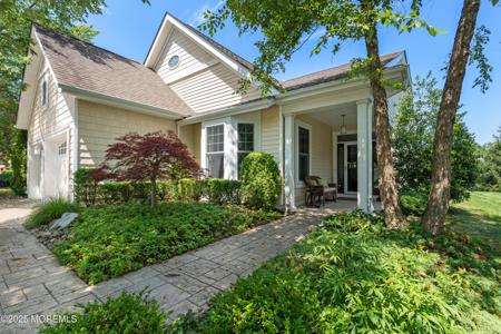19 Iselin Lane