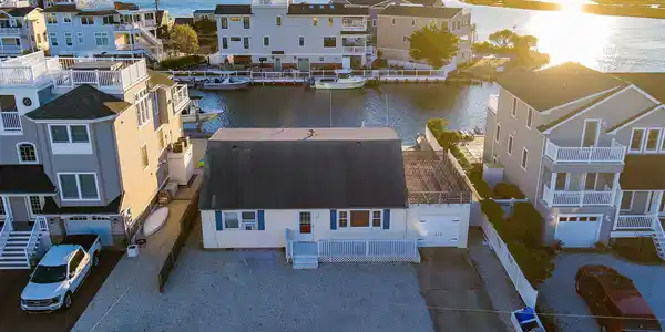 46 Adrian Road