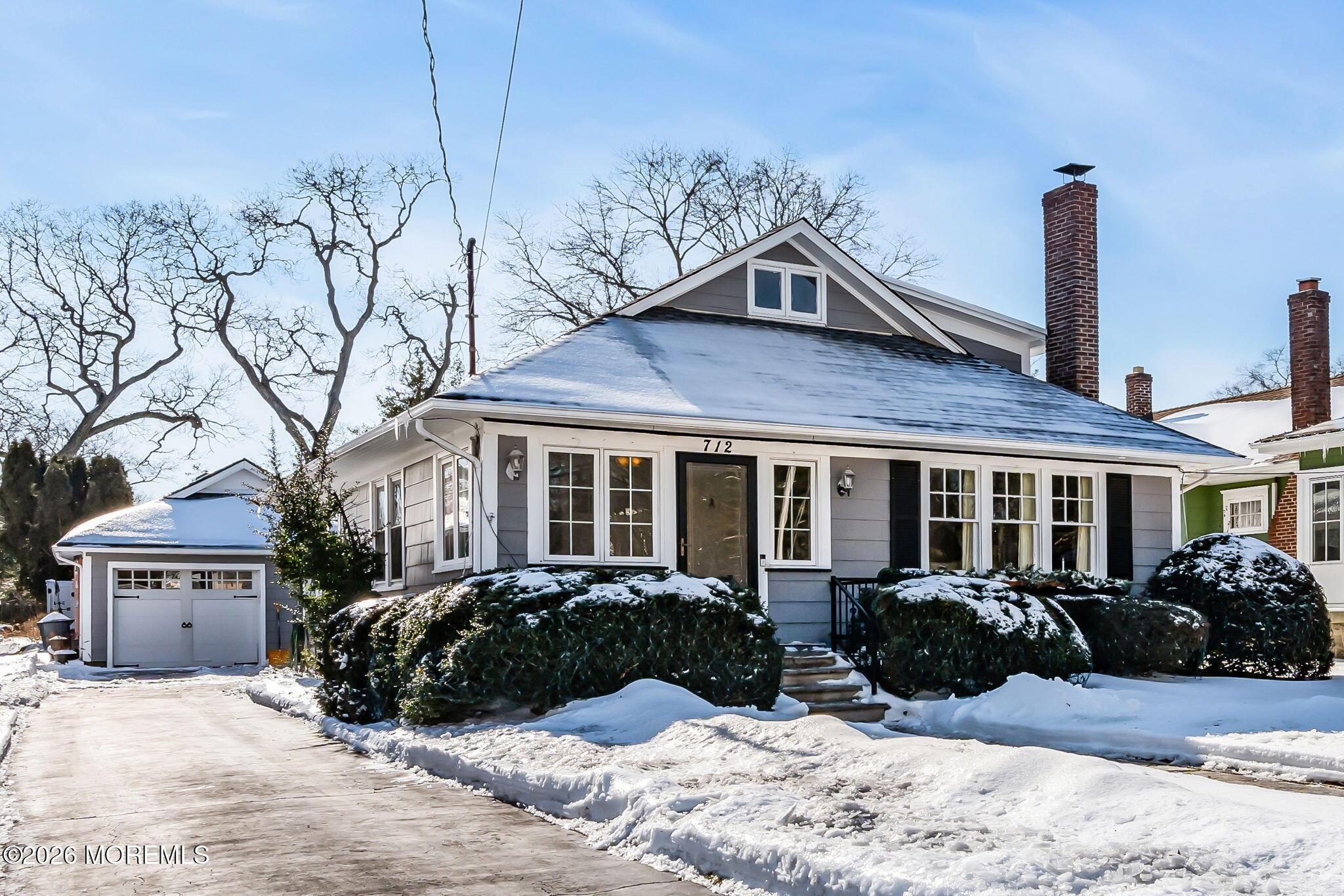 Image 2: 3-web-or-mls-DSC08687b