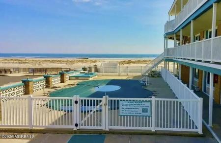 406-410 E Monterey Avenue Unit 103
