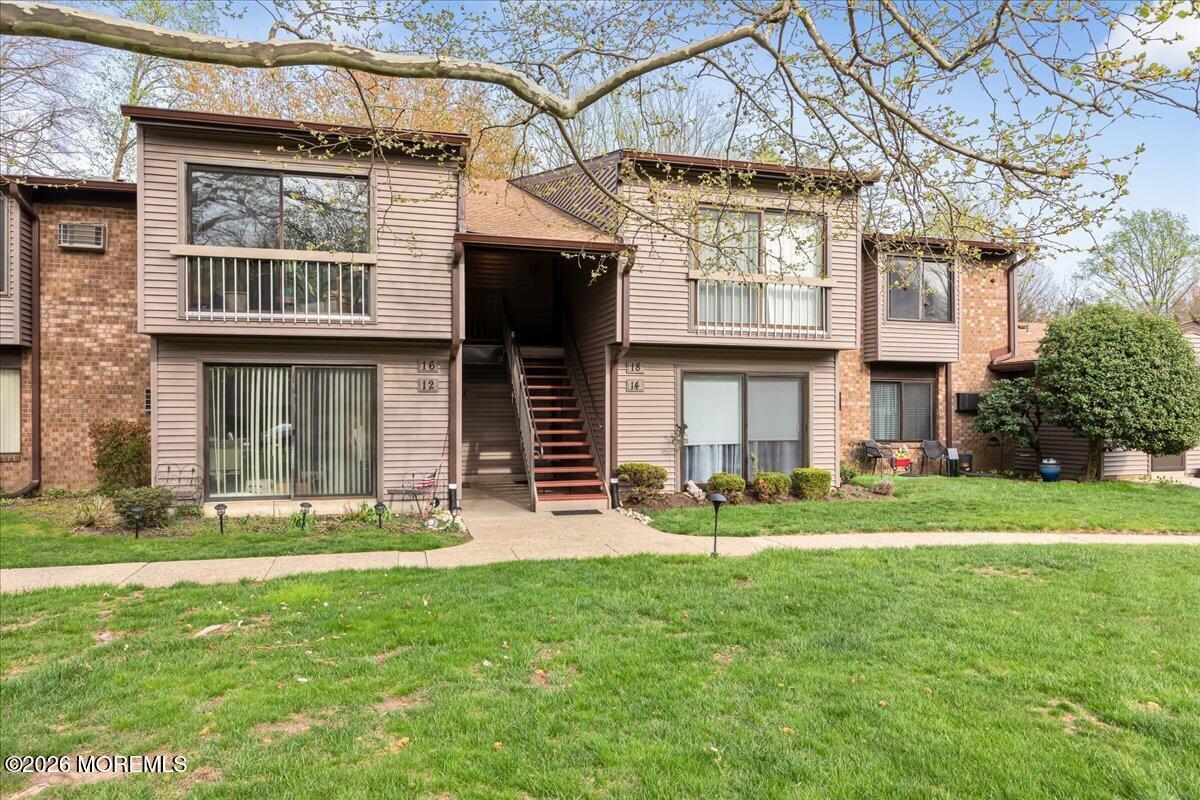 Image 3: Exterior pic 2