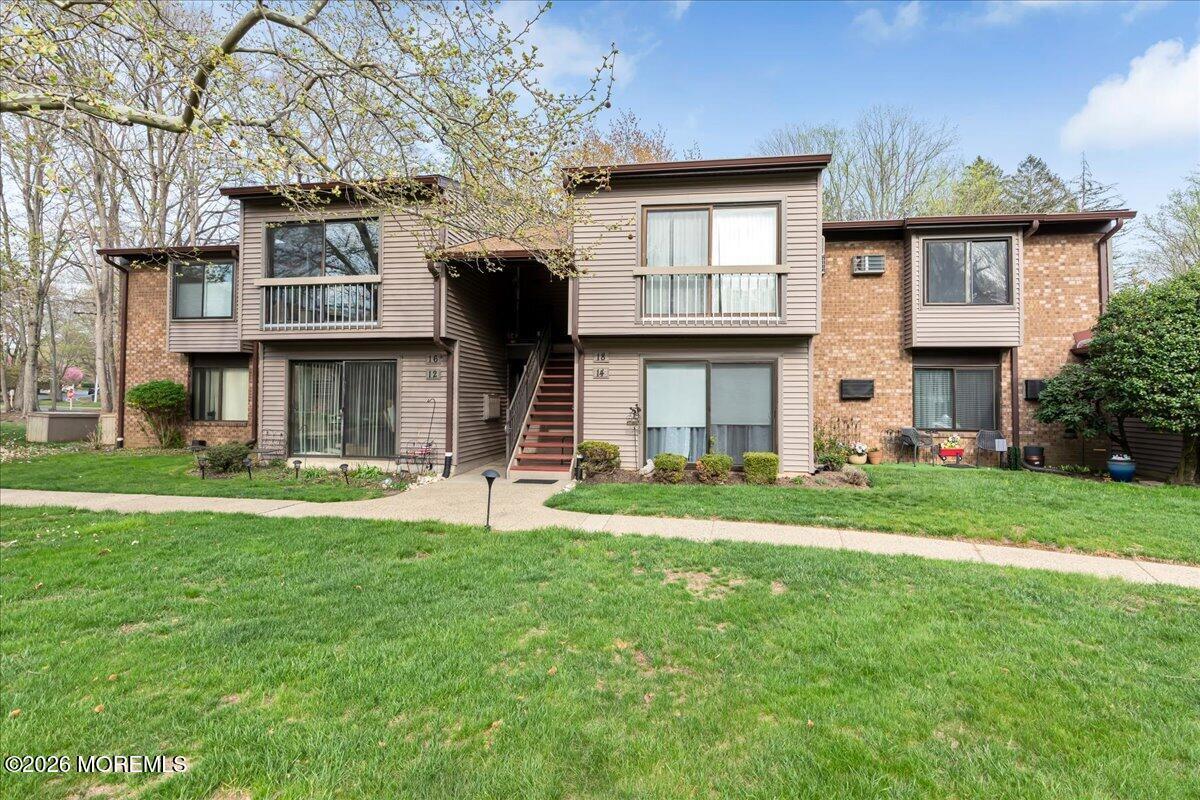 Image 4: Exterior pic 3