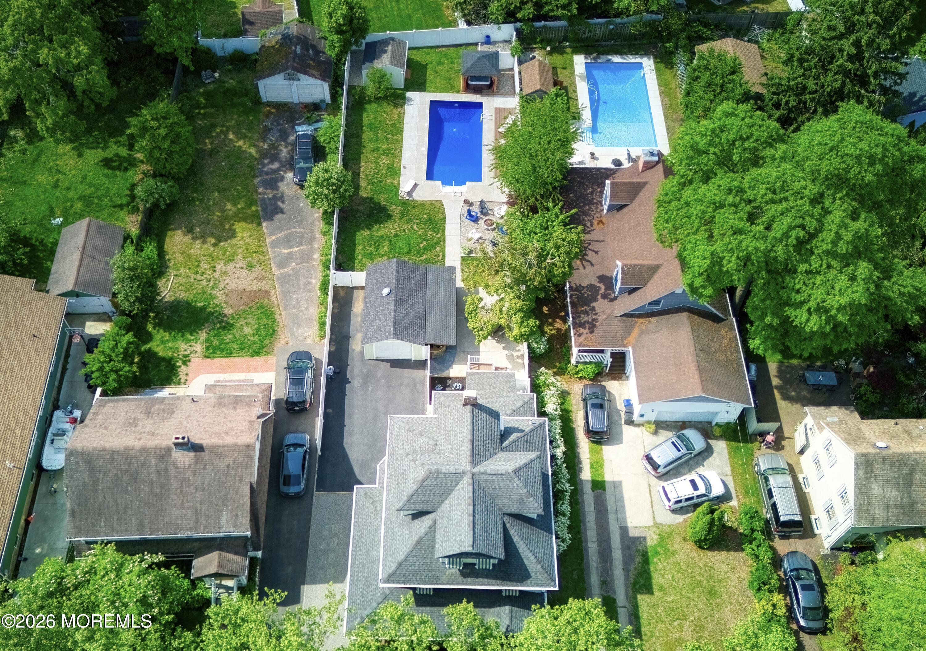 Image 3: 42McLeanAve718