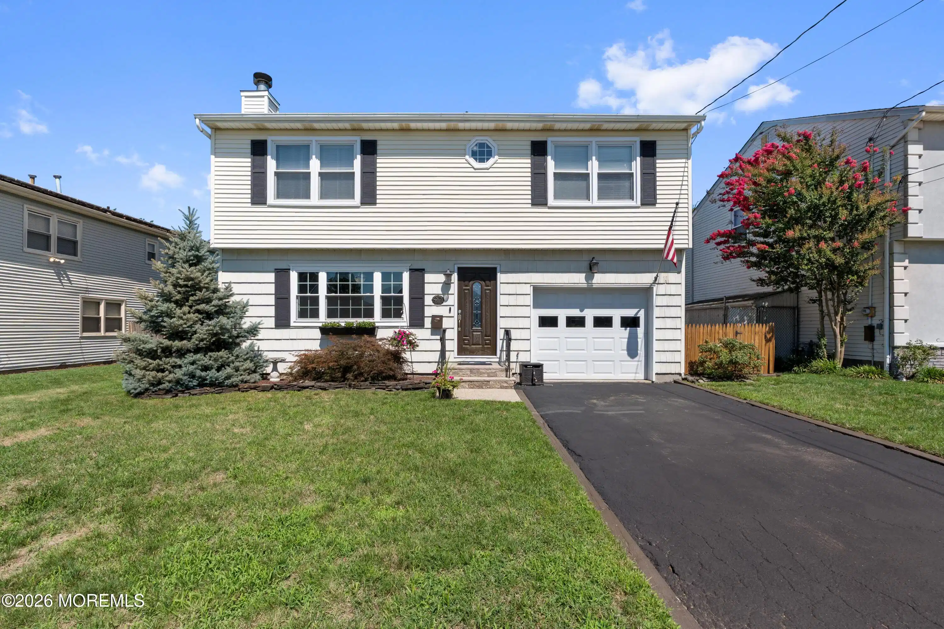 Image 1: 97 Perry St
