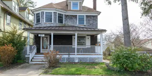 27 E Mount Avenue