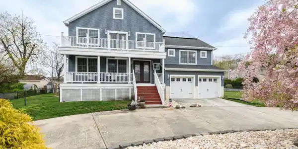 500 Ocean Boulevard