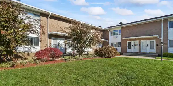 35 Sternberger Avenue Unit L