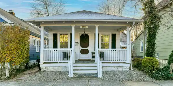 124 Abbott Avenue