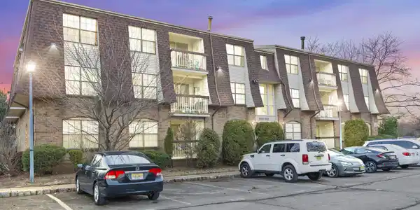 1006 Hidden Village Drive Unit 1006