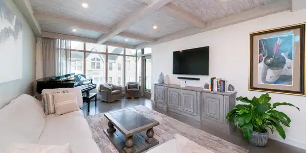 20 Melrose Terrace Unit 305
