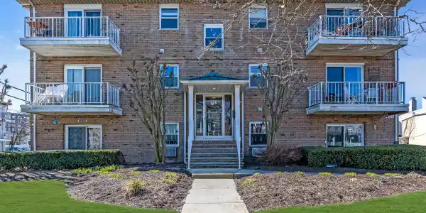 300 7th Avenue Unit 9