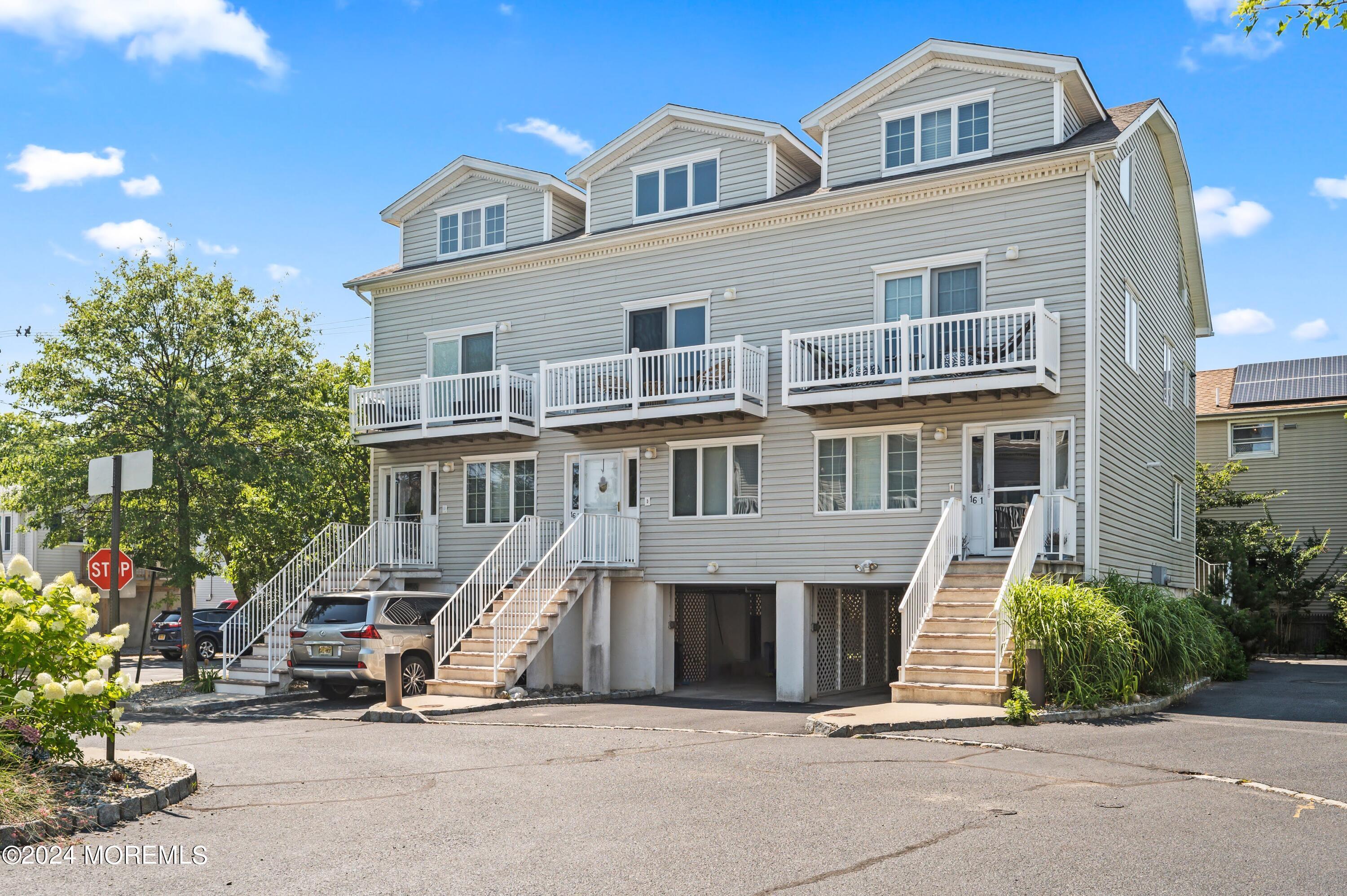 Image 3: 16-2 Beach Blvd