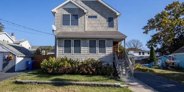 124 Chamone Avenue