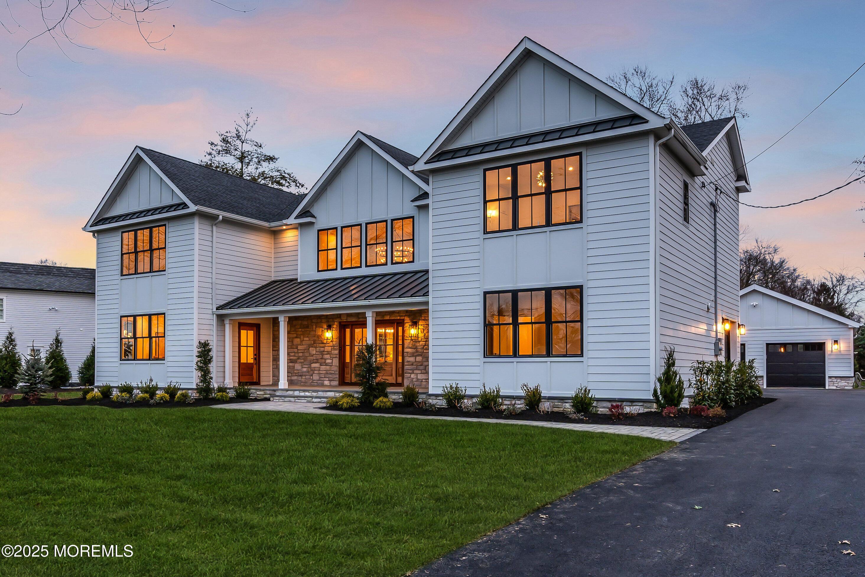 Image 2: 129_crop3e_788