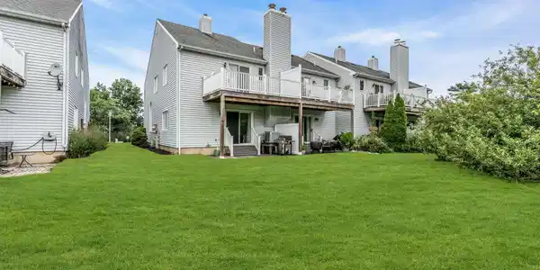 Image 3: 38-web-or-mls-DSC07127-1