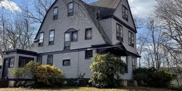 125 E Mount Avenue