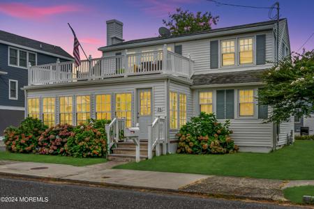 26 W Delaware Avenue