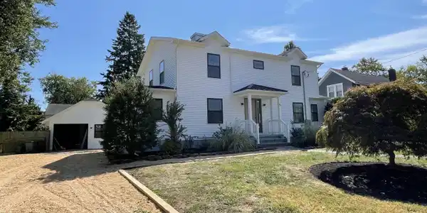 90 Comanche Drive