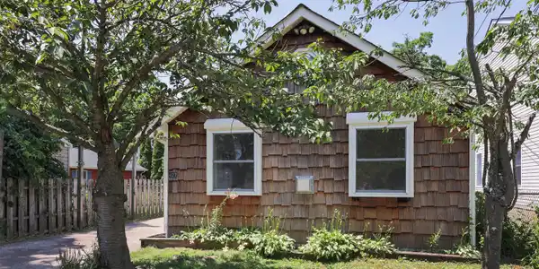 427 Cedar Avenue