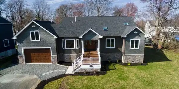 15 Airsdale Avenue
