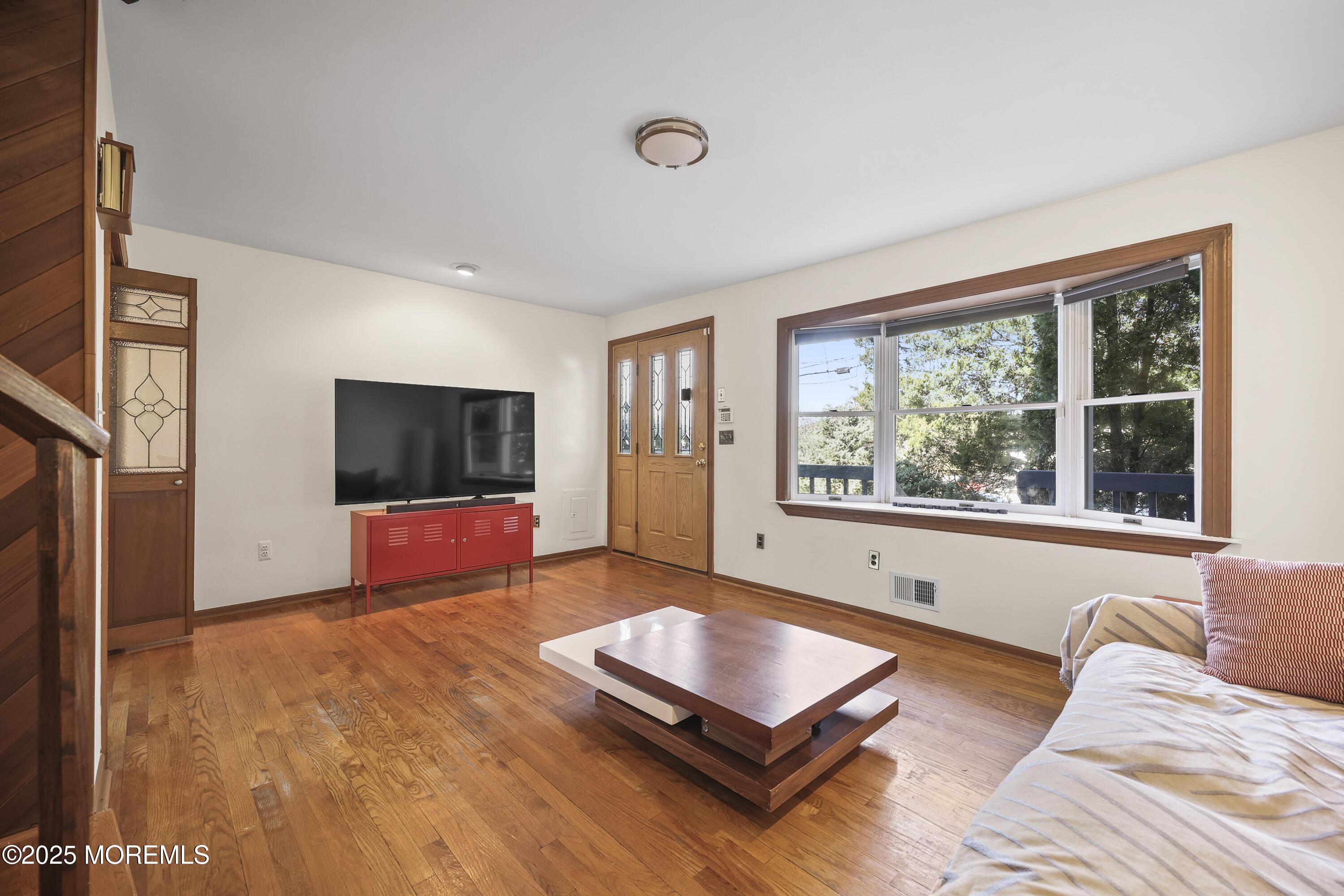 Image 1: 5-print-LPM_3048