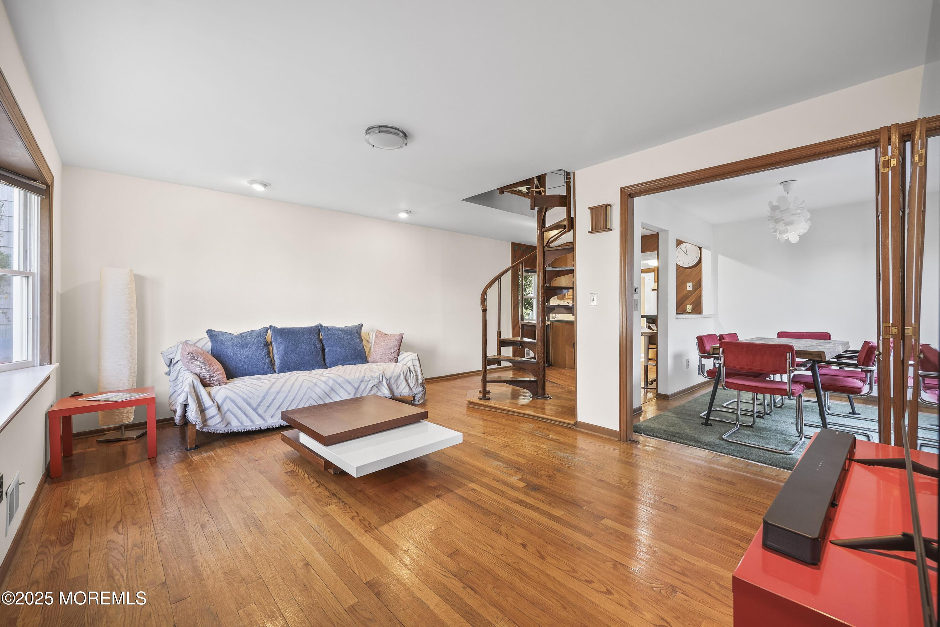 Image 2: 6-print-LPM_3053