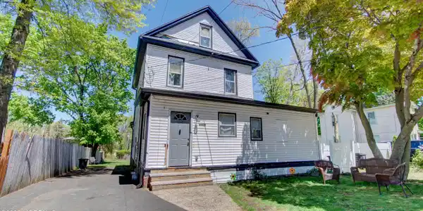 112 Chestnut Avenue