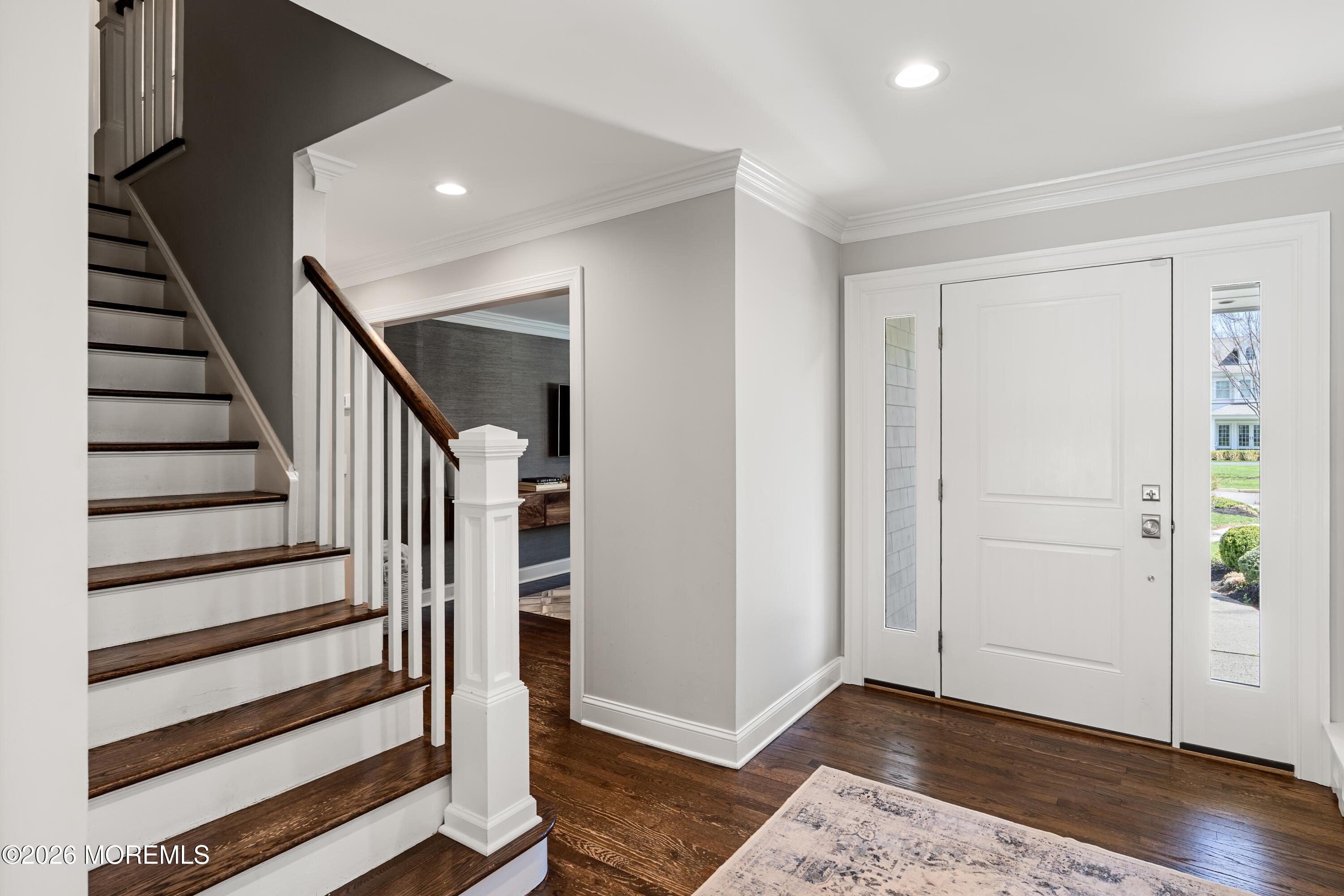 Image 4: Inviting Entry