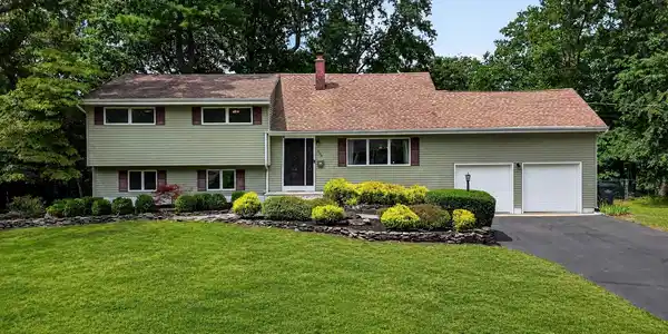 290 Riveredge Road