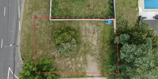Image 2: DJI_0215