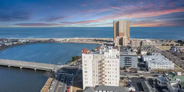 400 Deal Lake Drive Unit 5F