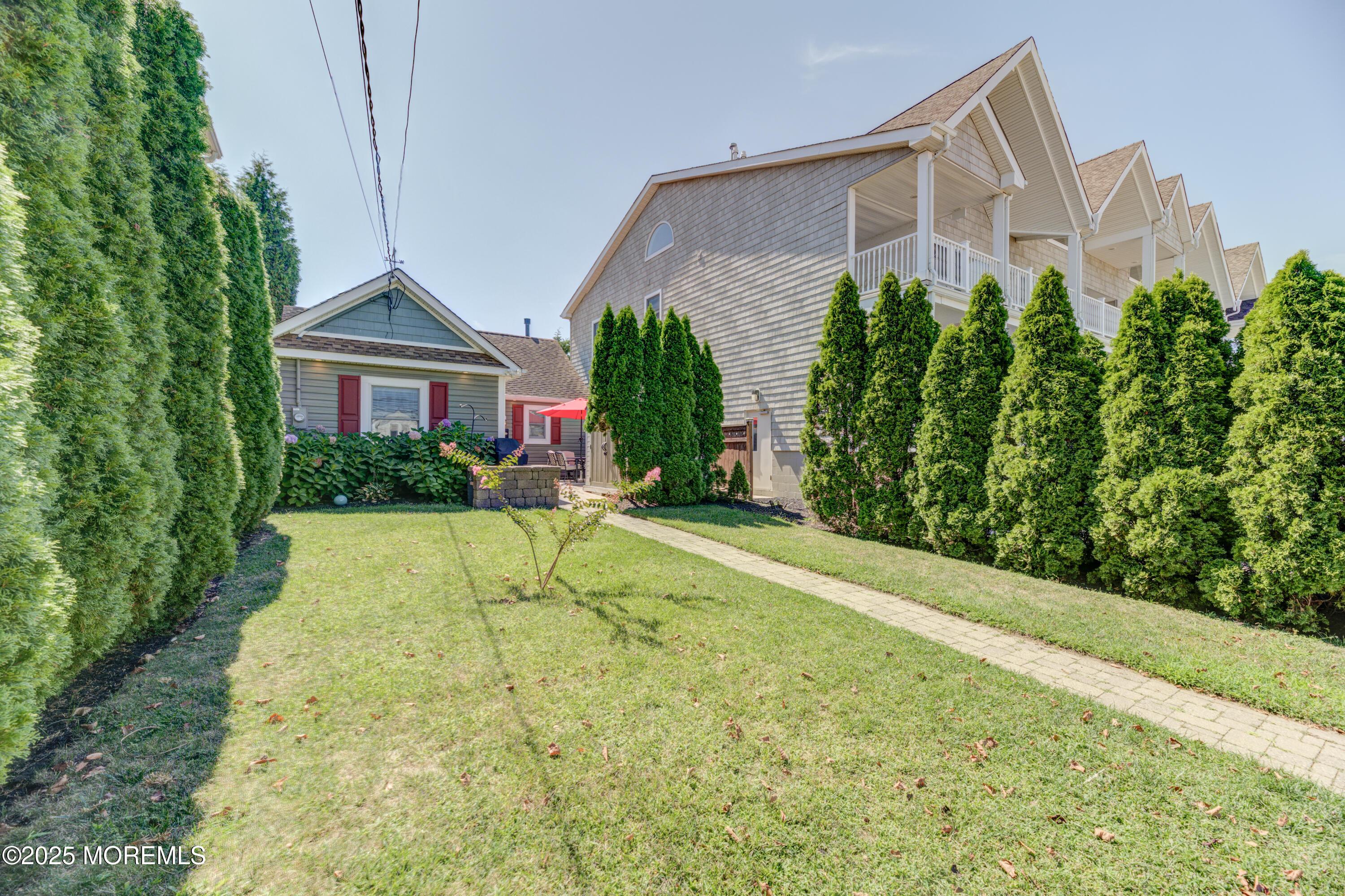 Image 4: 217 Newark Ave (4 of 30)