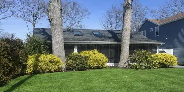 604 Monmouth Avenue